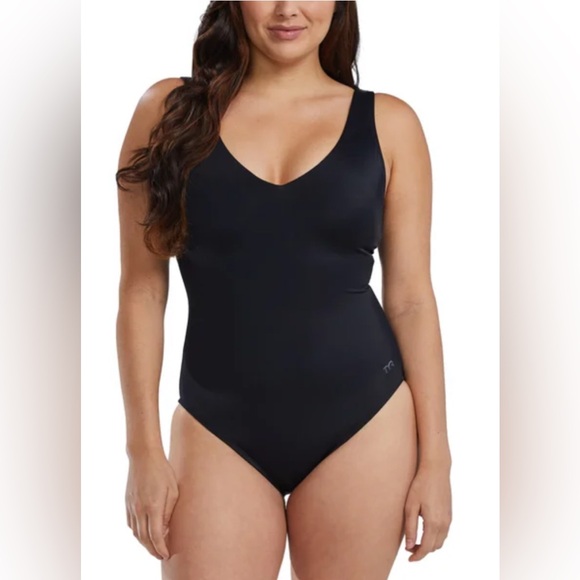 TYR One Piece Swimsuit Classic Black Full Coverage Large NWT Removable Cups Swim - Picture 1 of 13
